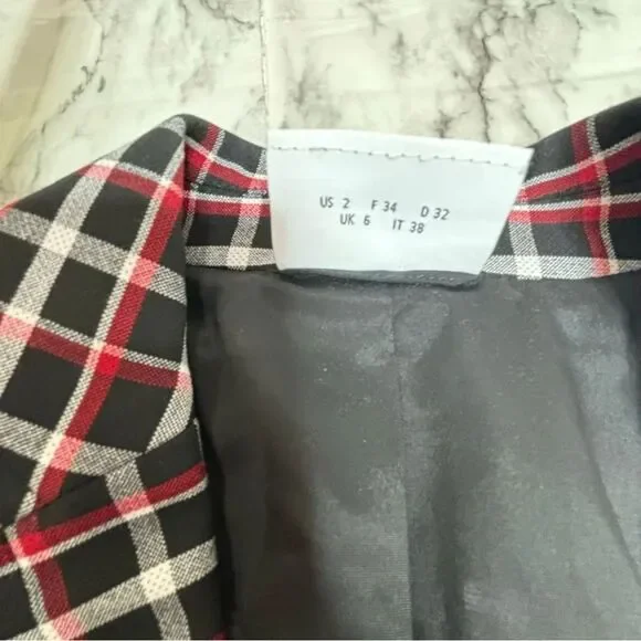 Akris Punto Red Black Plaid stripe Patterned blazer Business career size US 2